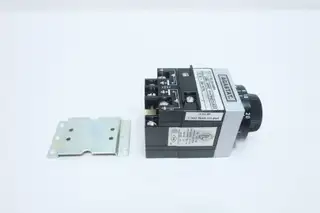 AGASTAT E7012AI004 TIME DELAY RELAY 120V-AC 6-60MIN