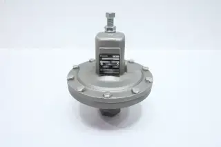 FISHER MR95L STAINLESS PRESSURE REGULATOR VALVE 13-30PSI 1/2IN NPT