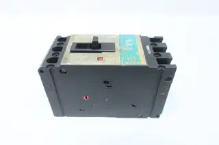 SIEMENS ED43B040 SENTRON MOLDED CASE CIRCUIT BREAKER 480V-AC 3P 40A