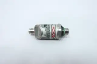 HYDAC EDS 8476-2-6000-400 PRESSURE SWITCH 0-6000PSI 9.6-32V-DC
