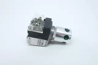 ALLEN BRADLEY 800TC-N374 ILLUMINATED GREEN PUSHBUTTON 12-130V-DC/V-AC