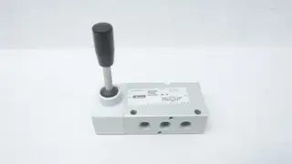 PARKER PD45486 MANUALLY OPERATED DIRECTIONAL CONTROL VALVE 1/4IN NPT 147PSI