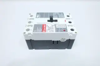 WESTINGHOUSE HMCP030H1C MOLDED CASE CIRCUIT BREAKER 600V-AC 30A AMP 3P