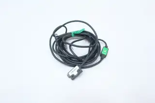 TAKEX UM-TR15DTV PHOTOELECTRIC SWITCH SENSOR 24V-DC