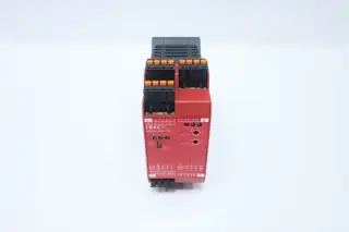 IDEC HR2S-332N-T30 INDUSTRIAL SAFETY RELAY MODULE 24V-DC
