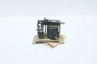 SQUARE D 7001-KGO DC RELAY 240V-DC