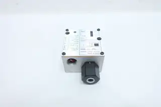 TOYOOKI KOGYO HW1-3T0-02-DC-L PRESSURE SWITCH 0.4-2MPA 12-24V-DC