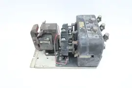 CANADIAN CONTROLLERS BUL.6000 TYPE CY2 AC CONTACTOR 45A AMP 25HP