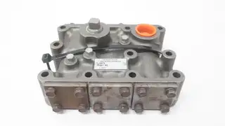 BORG WARNER 8C11580 VALVE BODY