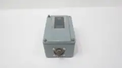 1 PRESSURE SWITCH 24-600V-AC 0-75PSI 0-30IN-HG 1/8IN