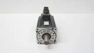 YASKAWA SGMSH-15A2A2E SERVO MOTOR 1500W 3000RPM 4.9NM 200V-AC