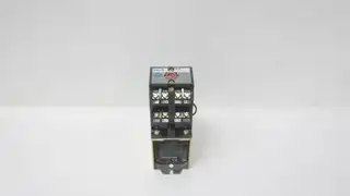 ALLEN BRADLEY 700DC-P800Z24 CONTROL RELAY 24V-DC