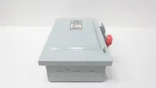 SIEMENS HF362 FUSIBLE DISCONNECT SWITCH 600V-AC 3P 60A AMP