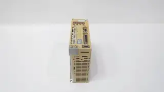 YASKAWA SGDM-A5ADA SERVO AMPLIFIER 0.07HP 3PH 200-230V-AC 0-230V-AC