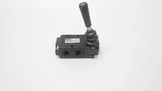 PARKER 524811000 MANUALLY OPERATED DIRECTIONAL CONTROL VALVE 150PSI 1/4IN NPT