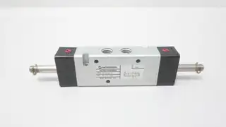 NORGREN V61R511AA2000A PNEUMATIC SOLENOID VALVE 1/4IN NPT116PSI