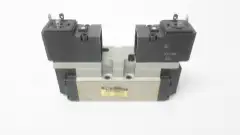 SMC EVS7-8-FG-D PNEUMATIC SOLENOID VALVE 9.9BAR 21-26V-DC