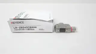 KEYENCE LR-ZB240CB LASER SENSOR 10-30V-DC