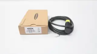BANNER S18-2VNDL-2M PHOTOELECTRIC SENSOR 10-30V-DC