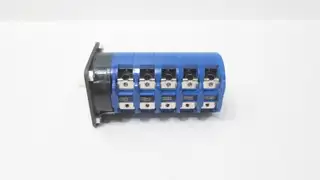 SHENZHEN ZIHENG ZHLW28-125A ROTARY CAM SWITCH 240/440V-AC