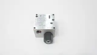 TOYOOKI KOGYO HW1-3T0-02-L PRESSURE SWITCH 0.4-2MPA 100-240V-AC 1/4IN