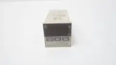 OMRON E5CS-R1KJX TEMPERATURE CONTROLLER 100-240V-AC