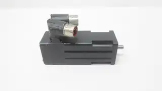 ALLEN BRADLEY MPL-B1530U-VJ72AA SERVO MOTOR 460V-AC 0.90NM 7000RPM 0.39KW 3PH