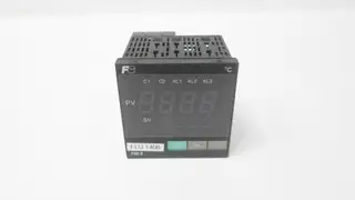 FUJI ELECTRIC PXR9-RAA1-GV0A1 1/4 DIN DIGITAL TEMPERATURE CONTROLLER 100-240V-AC