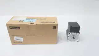 PANASONIC M8MX25GK4Y AC MOTOR 25W 1650RPM 220V-AC