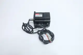 SANYO DENKI P50B07020DXS00 BL SUPER P5 SERVO MOTOR 200W 3000RPM 200V-AC