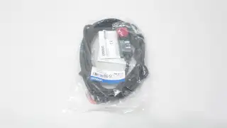 OMRON D4GS-N3R-5 SAFETY DOOR SWITCH 240V-AC
