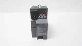 MITSUBISHI FR-E720-0.75K AC VFD DRIVE 200-240V-AC 0.2-400HZ 200-240V-AC