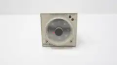 ALLEN BRADLEY 700-HRM12TA17 TIME DELAY RELAY 100-240V-AC