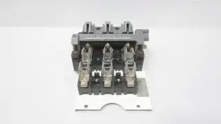 ALLEN BRADLEY 1498-RA18F24J24J FUSIBLE DISCONNECT SWITCH 3P