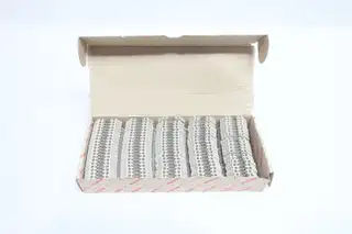 BOX OF 100 WEIDMULLER 1020100000 WDU4 TERMINAL BLOCKS