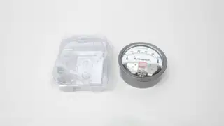DWYER 2001 MAGNEHELIC PRESSURE GAUGE 1/8IN NPT 4IN 0-1IN-H2O