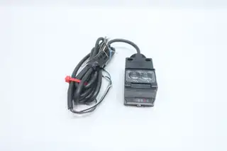 ALLEN BRADLEY 42GDR-9000 PHOTOSWITCH PHOTOELECTRIC SENSOR 10-30V-DC
