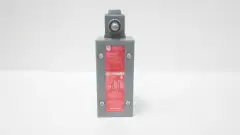 ALLEN BRADLEY 802XR-AF7 LIMIT SWITCH 0-600V-AC