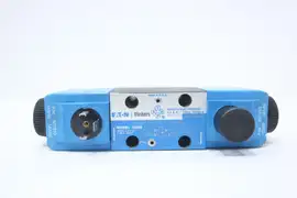 VICKERS DG4V-3-6C-M-U-B6-60 HYDRAULIC SOLENOID VALVE 120V-AC 5000PSI