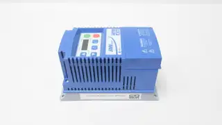 LENZE ESV371N04TXBXX1N48 AC VFD DRIVE 480V-AC 0.5HP 0-500HZ