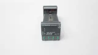 OMEGA CN9131A CN9000A SERIES TEMPERATURE CONTROLLER 115V-AC