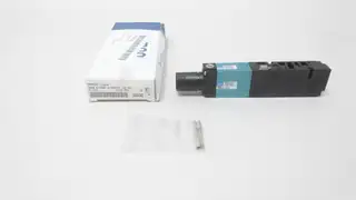 MAC PR92C-JAAA 4-WAY SPOOL VALVE PNEUMATIC PRESSURE REGULATOR 0-120PSI