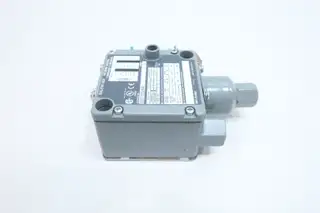 ALLEN BRADLEY 836T-T252JX40 PRESSURE SWITCH 120-240V-AC 0-75PSI 1/4IN NPT