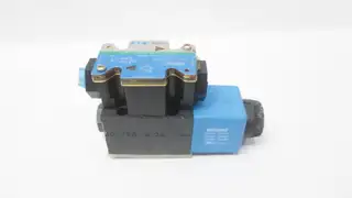 VICKERS DG4V-3S-2A-M-FW-B5-60 DIRECTIONAL CONTROL VALVE 120V-AC 5000PSI