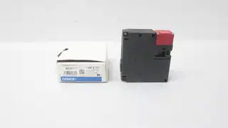OMRON D4NL-2CFA-B4 GUARD LOCK SAFETY-DOOR SWITCH 24V-DC