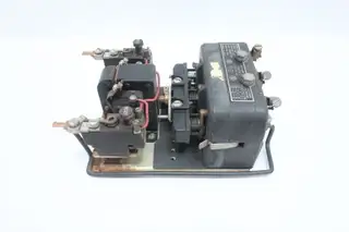 CANADIAN CONTROLLERS BUL.6000 TYPE CY2 AC CONTACTOR 25HP 45A