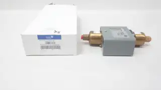 JOHNSON CONTROLS P74HA-9C 4-WIRE DIFFERENTIAL PRESSURE SWITCH 0.25IN 0-60PSI