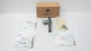 ALLEN BRADLEY 1494V-L1 TYPE 12 DOOR HANDLE HARDWARE KIT
