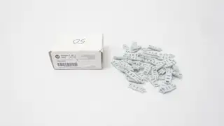 BOX OF 50 ALLEN BRADLEY 1492-DPL PLUG