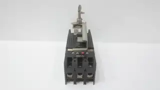 GENERAL ELECTRIC GE TFJ236200 MOLDED CASE CIRCUIT BREAKER 250V-DC 3P 200A AMP